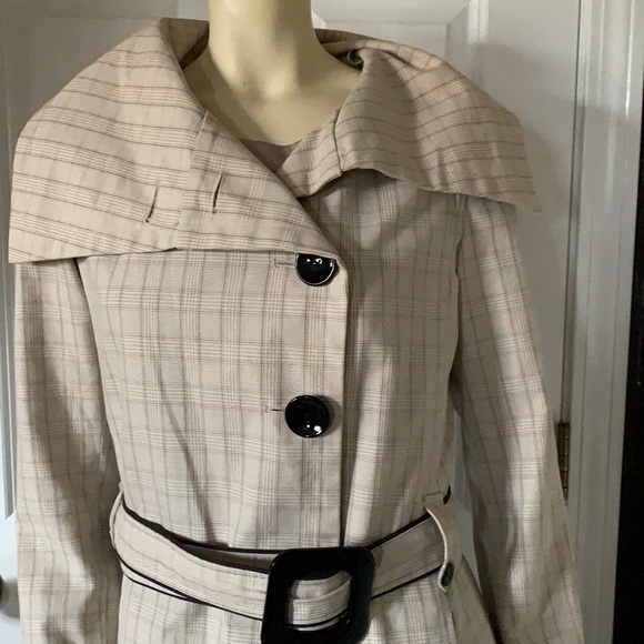 Soia & Kyo Beige Trench Coat with Black Accents - Picture 3 of 13